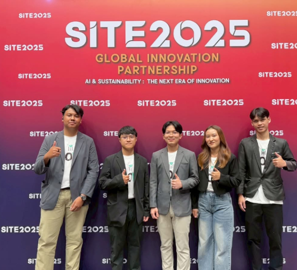 นายภูรินทร์ นิกพงศ์ นักศึกษาหลักสูตรวิศวกรรมคอมพิวเตอร์ และทีม ได้รับทุนสนับสนุนในโครงการ Startup Thailand League จำนวน 25,000 บาท เพื่อแสดงผลงาน ณ งาน SITE 2025